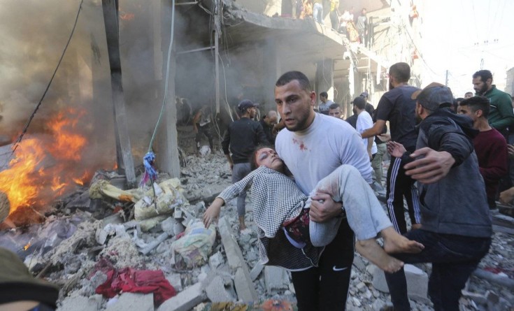 شهداء ومصابون في قصف الاحتلال عدة مناطق في قطاع غزة