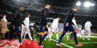 صورة أطفال غزة يتصدرون الحدث في كلاسيكو ريال مدريد وبرشلونة