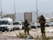قوات الاحتلال تنصب حاجزين عسكريين شرق رام الله