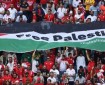 جماهير الأهلي المصري تغادر المدرجات بسبب منع رفع علم فلسطين