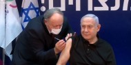 نتنياهو يتلقى لقاح كورونا .. ويعلن بدء حملة التطعيم في إسرائيل