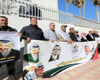 تيار الإصلاح ينظم وقفة احتجاجية رفضا لصور مسيئة للزعيم ياسر عرفات